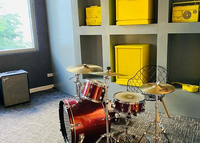 Aparthotel 1bedroom Unit In Qc - Free Swimming