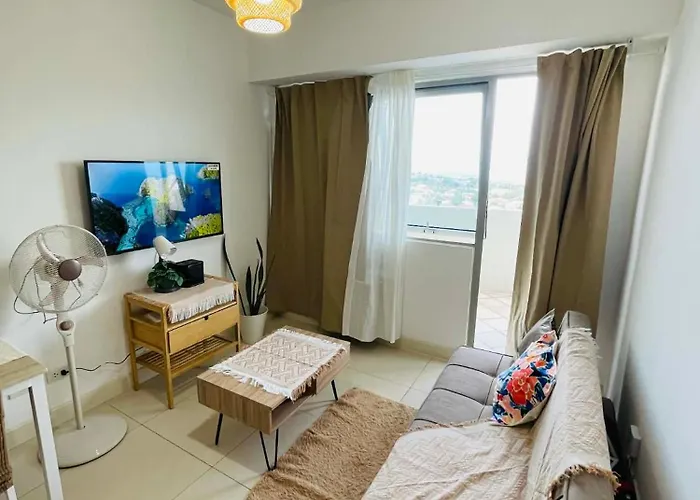 1bedroom Unit In Qc - Free Swimming *